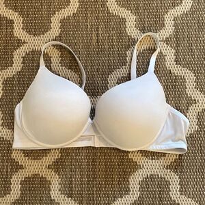 Victoria’s Secret bra wear everywhere push-up size 40 C
